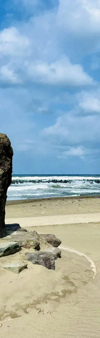 Imposante und wilde Strände am Wegrand